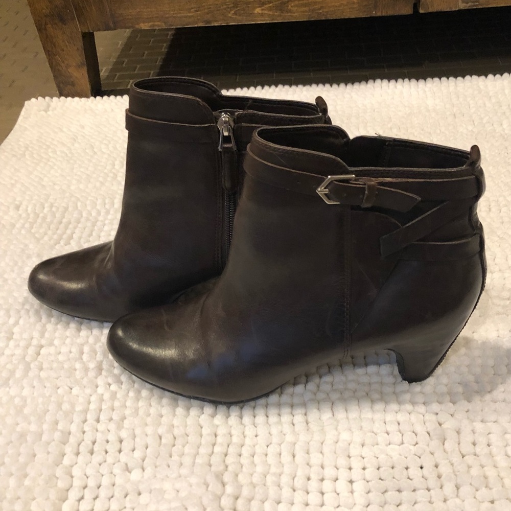 Sam Edelman booties size 8.5